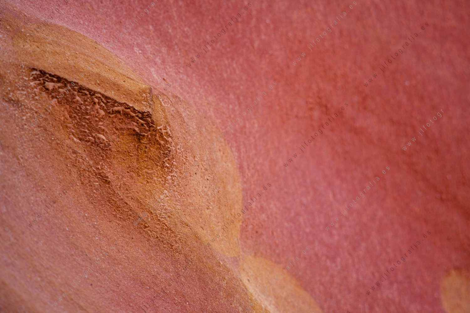 Formas, colores y texturas que se forman en el valle de los colores de Jaizkibel