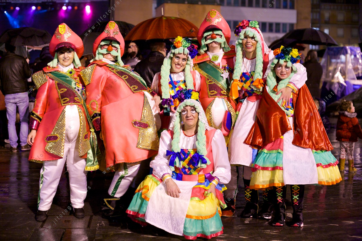 carnaval de Barakaldo, grupo de personas disfrazados de personajes infantiles 