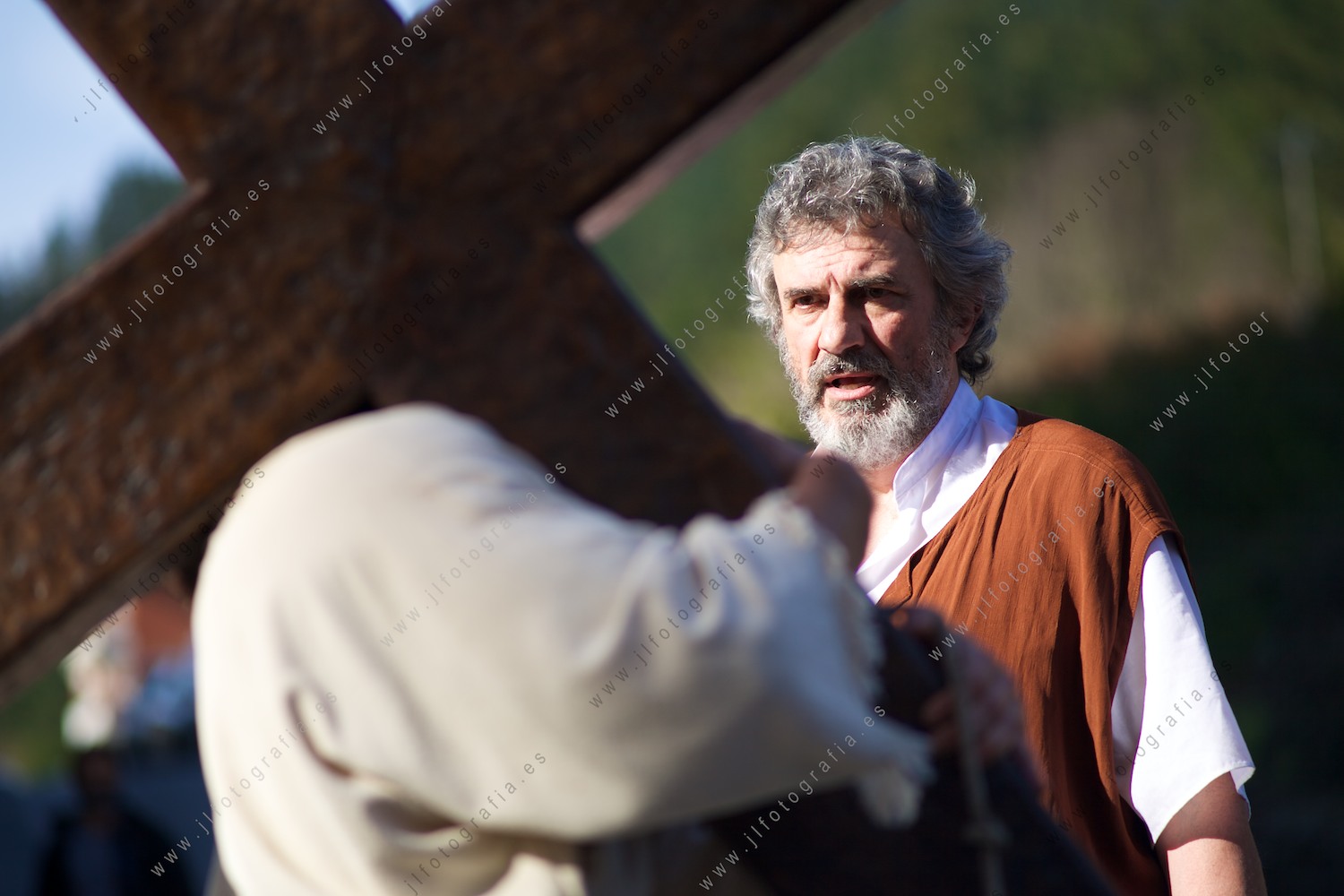 Simón Cireneo, obligado a ayudar a Jesucristo a llevar la cruz, Balmaseda viacrucis