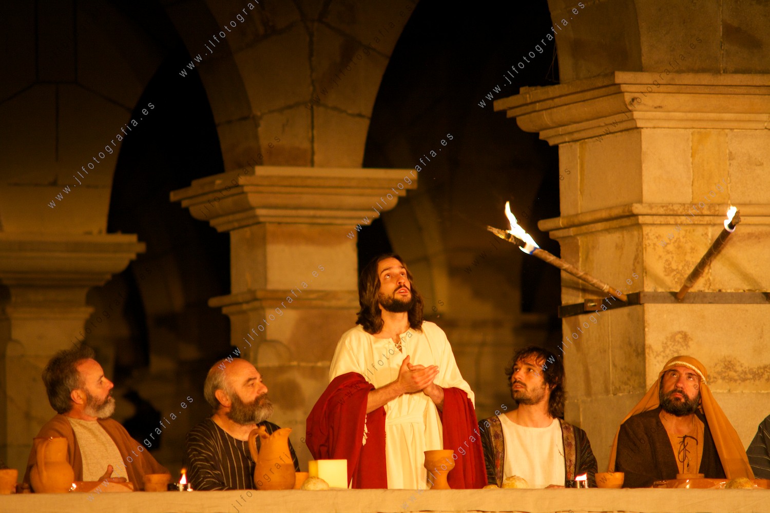 Representación de la última cena en Balmaseda, Jesucristo invoca a su padre
