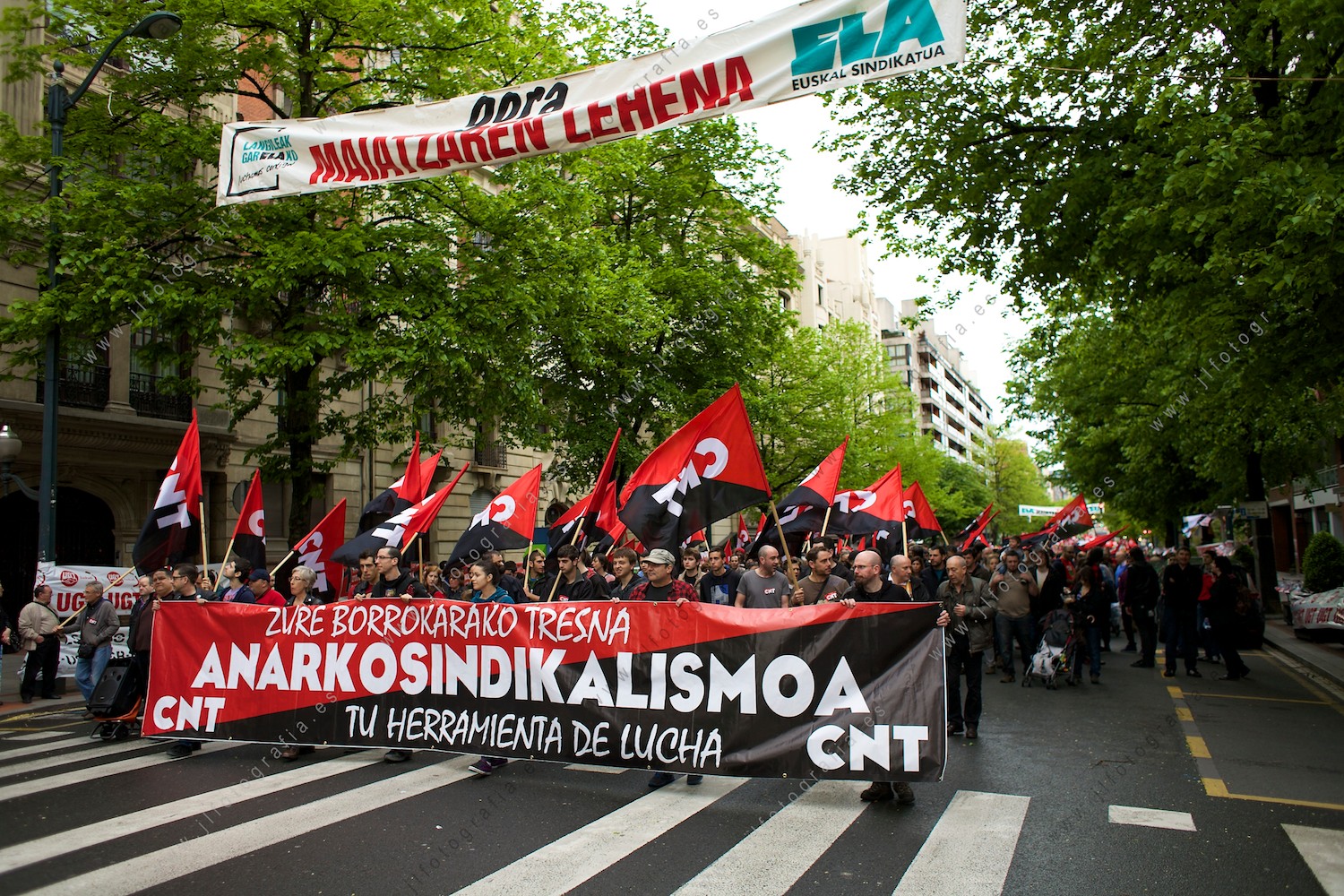 Anarkosindikalismoa, pancarta de la CNT en el día del trabajador, en Bilbao