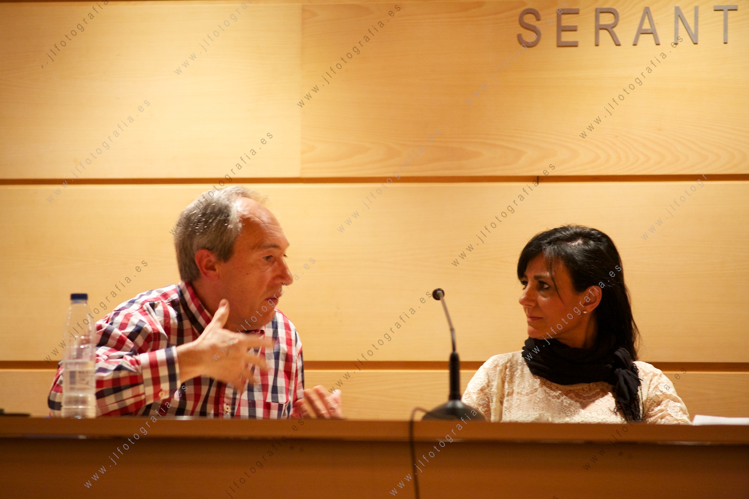 Debate Javier Fernández Ferreras y Mamen Mari Ayala
