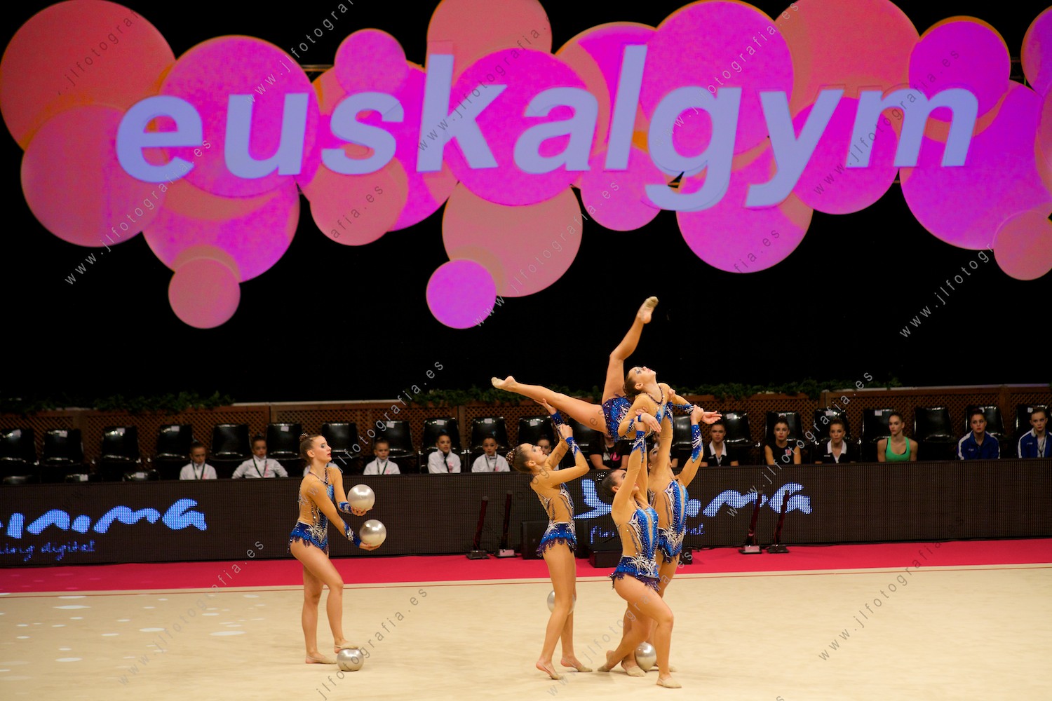 gaa del Euskalgym 10 de 2015 celebrado en el Fernando Buesa Arena de Vitoria, actuación poer equipos.