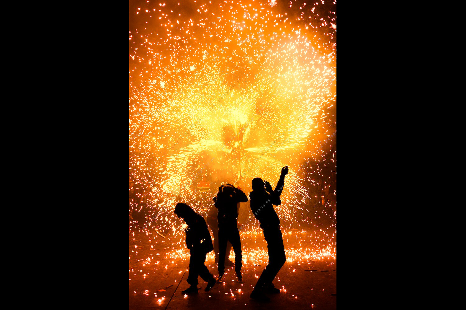 Fiesta de fin de año en Barakaldo con el espectáculo piroténico Disco Death, tras el fuego mortal.